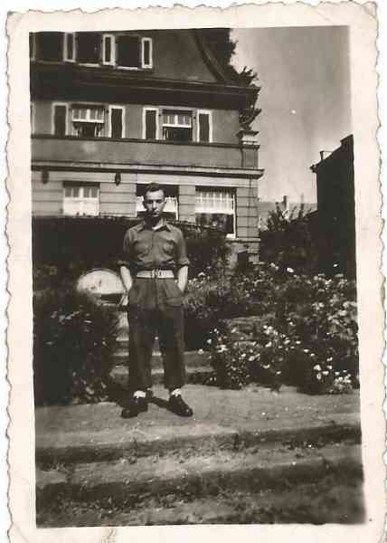 Images/grandad photos00120012.jpg